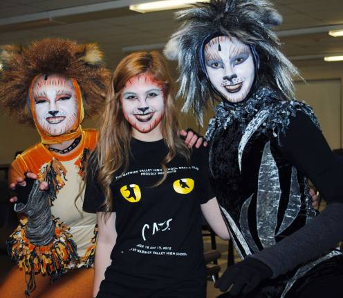 Year in Photos: ‘Cats’ Year in Photos: ‘Cats’
