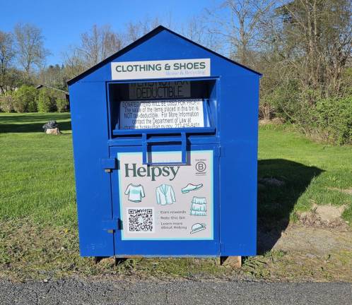 Warwick’s new Helpsy box at the Warwick Police Department parking lot (to the left of the Town Hall main entrance).