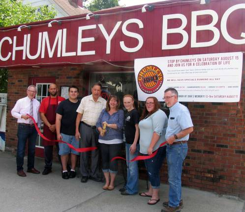 Chumley's BBQ in Florida adds beer and wine to its menu Photo by Roger Gavan On Aug. 14, Chumley's BBQ owner Lori Lemire and her staff celebrated the addition of beer and wine to the menu with a ribbon-cutting ceremony. Pictured from left are: Michael Johndrow, executive director of the Warwick Valley Chamber, Chumley's staff members Peter Santiago and Nick Murabito, Florida Mayor Jim Pawliczek, owner Lori Lemire, staff members Katie Romer and Jennifer Sidoti and Warwick Supervisor Michael Sweeton.