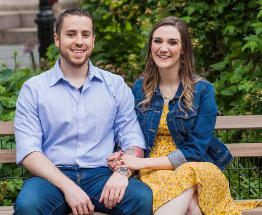Michael Arbuco and Kaleena Hutchins to marry next April 28 Michael Arbuco and Kaleena Hutchins to marry next April 28