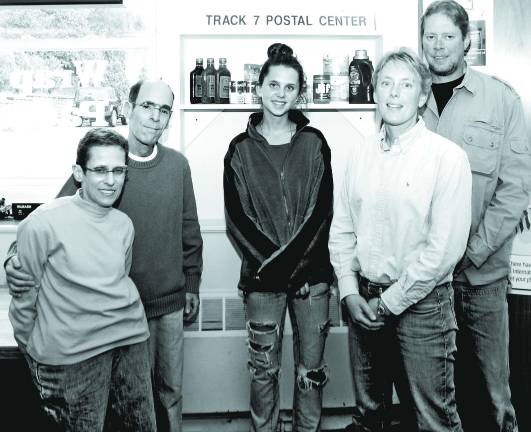 Local couple to be honored by OC Human Rights Commission Photo by Roger Gavan October 2012: Warwick Ecumenical Council Board member and treasurer Glenn Dickes and his wife, Susan, join Ken and Betsy Mitchell, owners of Track 7 Postal Center, to help launch this year‡­s program to collect pounds of food and dollars for the Food Pantry. From left, Susan and Glenn Dickes, volunteer Meagan Rota, Betsy and Ken Mitchell.