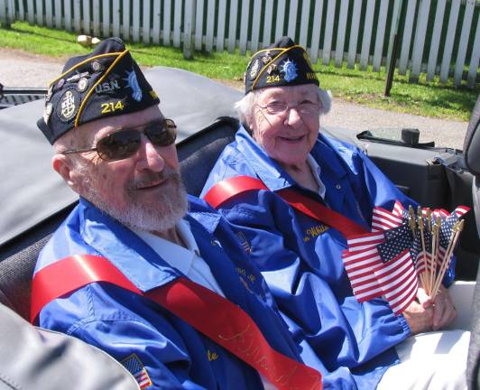 Warwick honors its veterans Photo by Roger Gavan Grand Marshals Navy veterans Gene and Ann White.