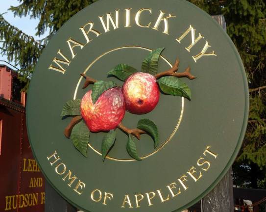 Applefest ’13 seeks sponsors for 25th anniversary festival Source: www.warwickapplefest.com