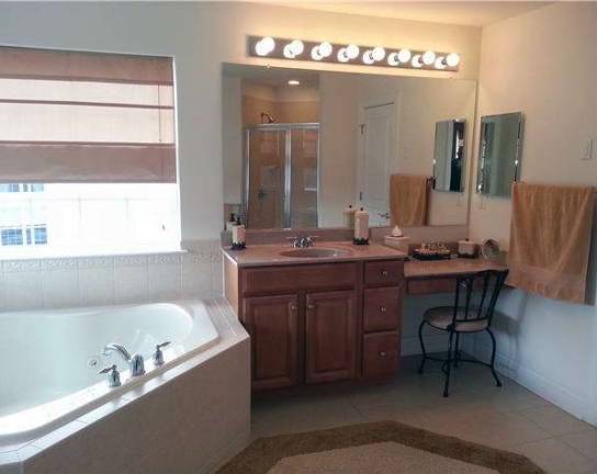 This picturesque property in Florida impresses from the first This picturesque property in Florida impresses from the first