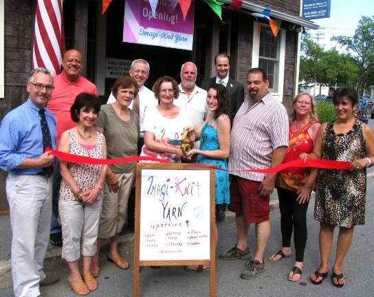 Imagi-Knit Yarn celebrates grand opening Photo by Roger Gavan On Friday, June 27, Mayor Michael Newhard and members of the Warwick Valley Chamber of Commerce joined owner Betty Diamond and her daughter Bee for the official grand opening of Imagi-Knit Yarn. From left, Mayor Michael Newhard, Warwick Valley Chamber of Commerce Board member Wayne Patterson, Merchant Guild co-Chair Mary Beth Schlichting, Imagi-Knit Yarn staff member Laura Sedita, Chamber Executive Director Michael Johndrow, Imagi-Knit Yarn owner Betty Diamond, building owner Bill Iurato, Bee Diamond. Chamber past President Paul Rafanello, business associate Mark Diamond, Merchant Guild co-Chair Debbie Iurato and Chamber President Sherry Bukovcan.
