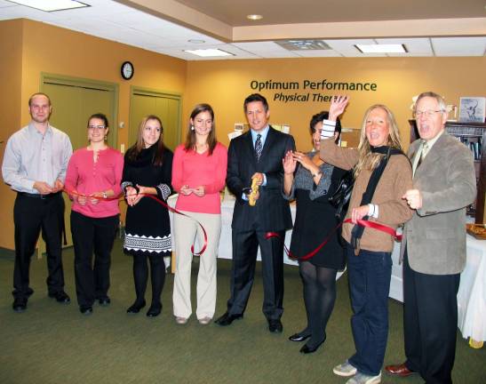 Optimum Performance celebrates 10th anniversary Photo by Roger Gavan On Nov. 1, members of the Warwick Valley Chamber of Commerce joined Dr. Rick Rutkowski and his staff to celebrate the 10th anniversary of Optimum Performance Physical Therapy. From left, staff members Brian Kokulak, Michaela Hess, Shanna Wood, Mary Galake, D. Rick Rutkowski, Warwick Valley Chamber of Commerce Sherry Bukovcan, Board member Souzie Miller and Executive Director Michael Johndrow.