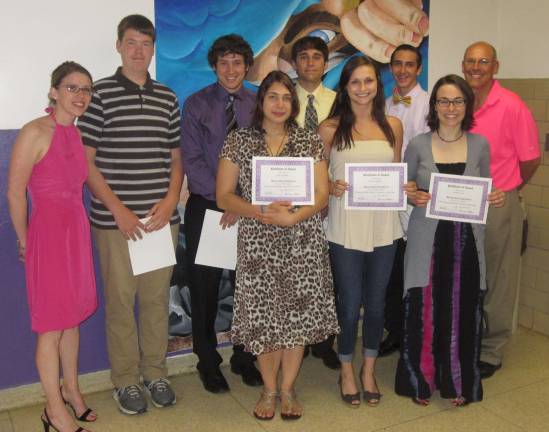 Warwick Valley Teachers Association awards seven scholarships Pictured in the back row, from left to right, are: Warwick Valley High School math teacher Kelli Sciarra, Daniel Filipowski, Eric Fahnestock, Eric Gioe, Thomas Krahulik and Middle School ELA and science teacher Robert Slutsky; and in front: Anna Galitzine, Ashlyn Helmrich and Farrell Brenner.
