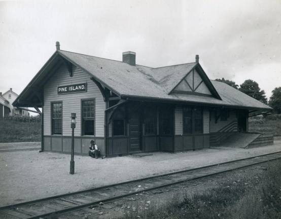 The still-standing terminus of the Erie Railroad’s Pine Island Branch at Pine Island as seen from around 1910.