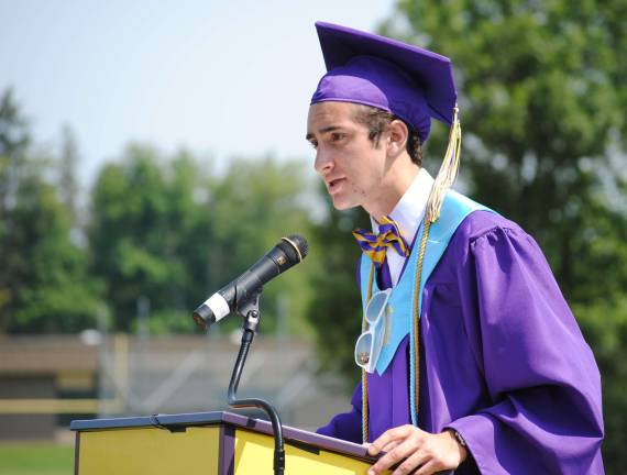 The Warwick Valley Class of 2013 Photo by Louise Hutchison WVHS Valedictorian Thomas Krahulik.