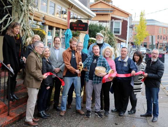 Chifood Bistro celebrates grand opening in the Village of Warwick Photo by Roger Gavan On Oct. 29, Assemblyman Karl Brabenec (third from right), Town of Warwick Supervisor Michael Sweeton (left), Mayor Michael Newhard (right) and members of the Warwick Valley Chamber of Commerce joined Manager Bryan Hague and Chef Eric Hague (center), their friends and associates for the official grand opening of Chifood Bistro.