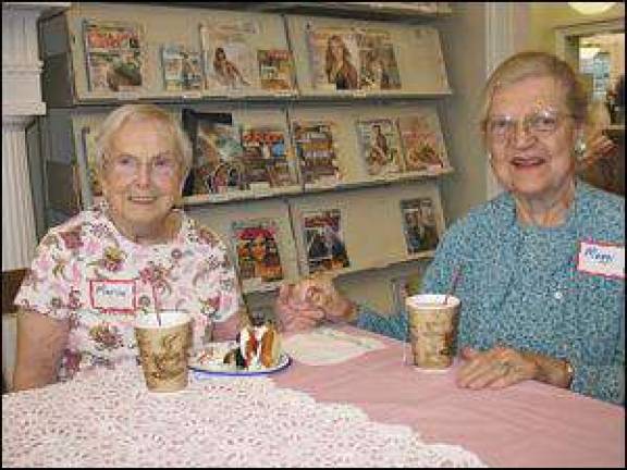 Tuxedo Park Library volunteers honored Tuxedo Park Library volunteers honored