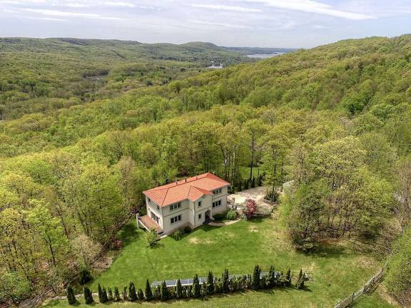 Beautiful home with lush outdoor landscape Beautiful home with lush outdoor landscape