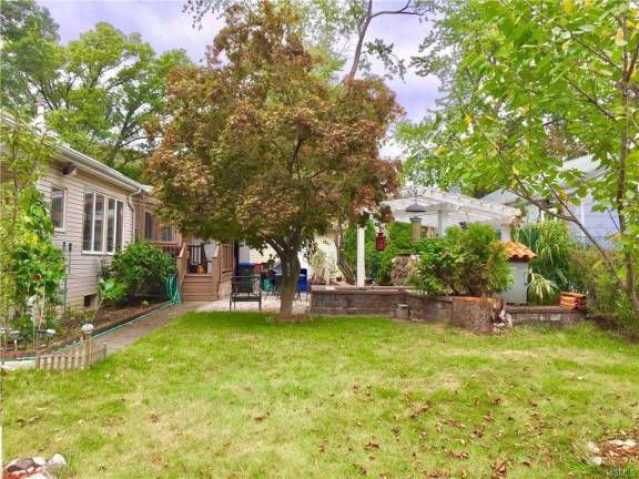 Come see a beautiful and impeccably maintained home Greenwood Lake Come see a beautiful and impeccably maintained home Greenwood Lake