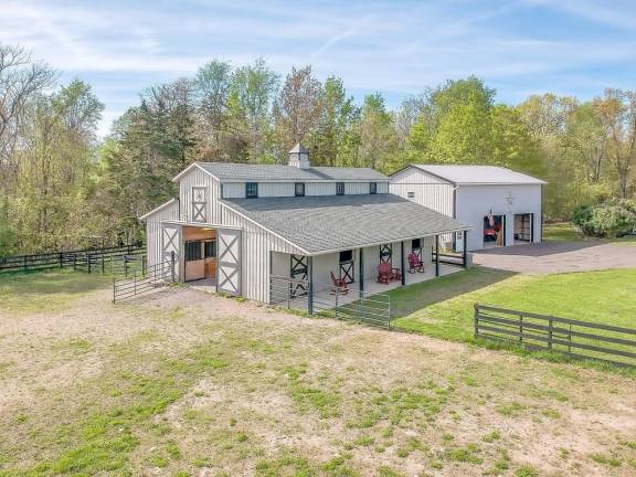 An equestrian dream awaits in Warwick An equestrian dream awaits in Warwick