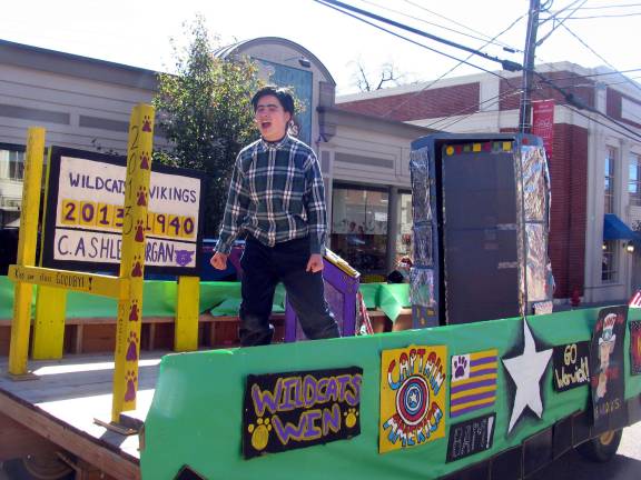 Homecoming 2012 Senior float - the 40s