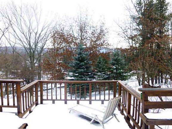 This High Meadow Drive property in Warwick is priced to sell This High Meadow Drive property in Warwick is priced to sell
