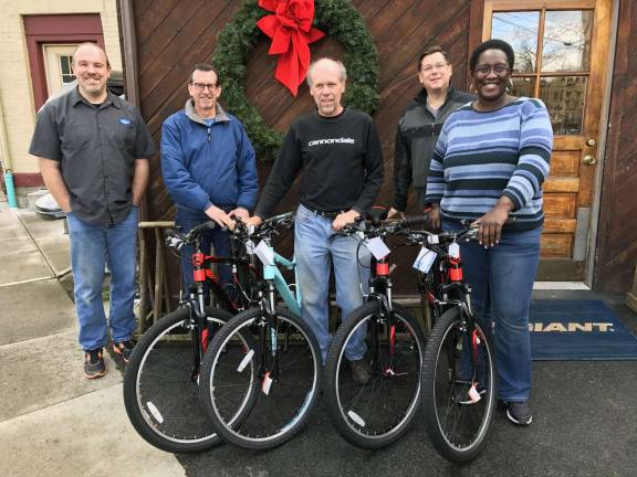 OC Bike Club remembers needy kids this Christmas season Provided photo The Big Brothers/Big Sisters of Orange County bike donations: Shaun Hamilton, of Joe's Fix Its, left; Don Karlewicz, club treasurer; Steve Parks, of Joe's Fix Its; Bill Stelz, club president; and Sharon Williams, Big Brothers/Big Sisters executive director.
