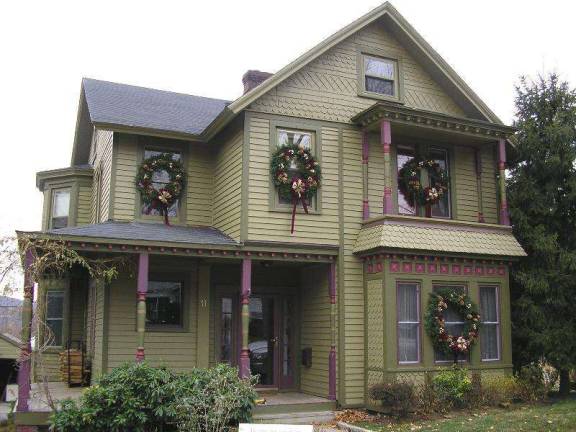 Holiday day trips The Village of Cold Spring welcomes visitors to a dozen historic sites and homes within easy walking distance of each other.