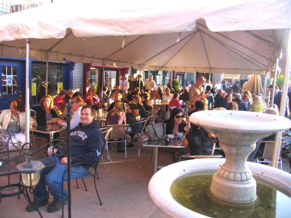 Grappa Ristorante's outdoor barbeque raises nearly $5,000 for Backpack Snack Attack A large group of Grappa patrons and Backpack Snack Attack volunteers came to the courtyard on Railroad Ave. for a free barbecue and fund raiser fo the program that feeds Warwick's elementary school kids in need.