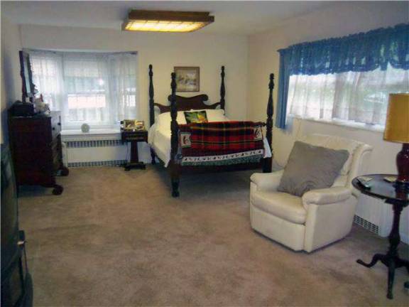 This Maple Avenue ranch is ready to be your new home This Maple Avenue ranch is ready to be your new home
