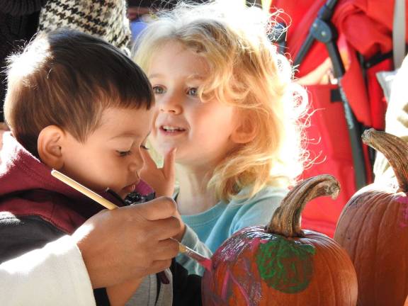 Pine Island Chamber of Commerce to host Pumpkinfest on Oct. 8 Photo by Renelle Lorray On Columbus Day, Monday, Oct. 8, the Pine Island Chamber of Commerce will host and sponsor Pumpkinfest, a family friendly event, especially for kids, at Pine Island Town Park.