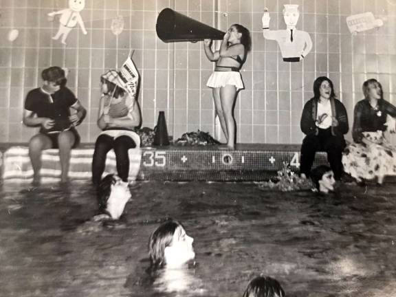 Do you know who’s in this photo? Do you know who’s in this photo?