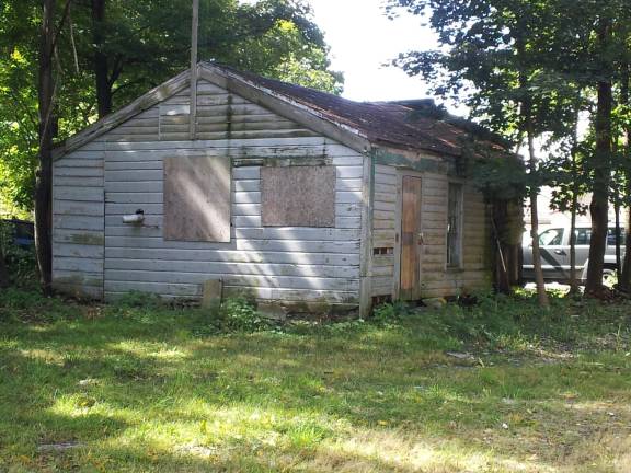 Florida group hopes to preserve Seward's birthplace Old Seward kitchen where three slaves lived above and worked.(Photo by Vicky Botta)