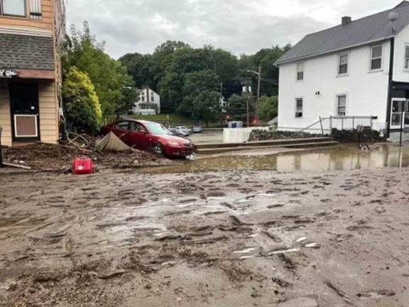 Main Street in Highland Falls. Photo via @NsfwWx on Twitter.