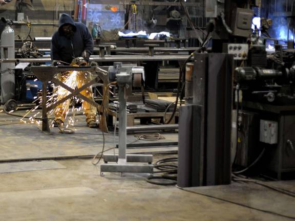 O&R: Generators complicate work Brakewell Steel in Chester was back in business on Friday, Nov. 2. Owner Dan Doyle estimated that his company lost about 1,750 worker-hours, or about $80,000, in four power-less days after the storm. (Photo by Josh Rosenau)
