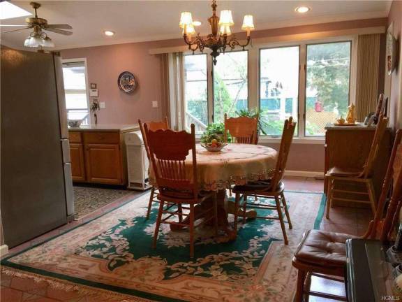 Come see a beautiful and impeccably maintained home Greenwood Lake Come see a beautiful and impeccably maintained home Greenwood Lake