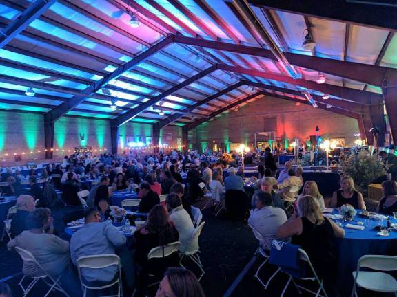 Limited tickets remain for ‘Sunset at Winslow’ Party Photo by Cathy Ciappara McCaffrey Less than 70 tickets are still available for the June 16 “Sunset at Winslow,” a major social and fund-raising event open to the public. Last year’s “Sunset,” shown here, attracted 400 guests and grossed $86,000. for non-profits. Proceeds from this year’s event will benefit Winslow’s Therapeutic Riding Center and the Warwick Valley Humane Society.