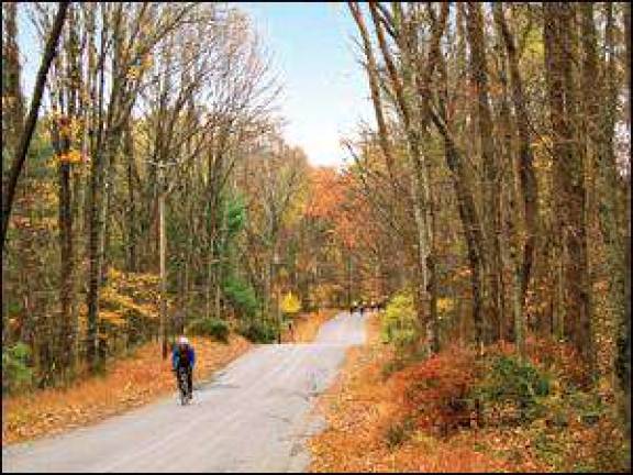 Land Trust to benefit from Country Roads' bicycle tour this Sunday Land Trust to benefit from Country Roads' bicycle tour this Sunday