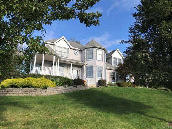 Fall in love with 59 Ridgefield Road Fall in love with 59 Ridgefield Road