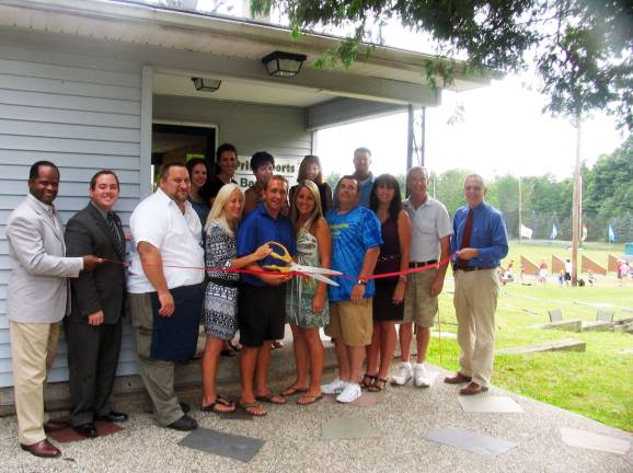 PrimoSports Golf Park and Bar & Grill celebrates grand opening Photo by Roger Gavan Front from left, Cedric Glasper, president of the Warwick Valley Chamber of Commerce; Goshen Mayor Kyle Roddey, Primo Sports chef Tom Mastrantoni, Tara and James Lagarde, managers Shana Maduka, Bill Galvin and Amy Trone; Florida Village Trustee Brian Slattery and Michael Johndrow, executive director of the Warwick Valley Chamber of Commerce. Rear: Representatives of the Warwick and Florida Chambers of Commerce. PrimoSports partner Luca Spensieri was not available for the photo.