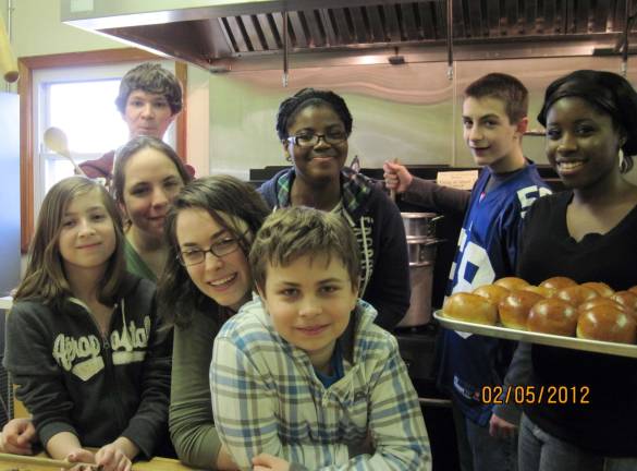 Sugar Loaf church group raises $329 for food pantry Sugar Loaf church group raises $329 for food pantry