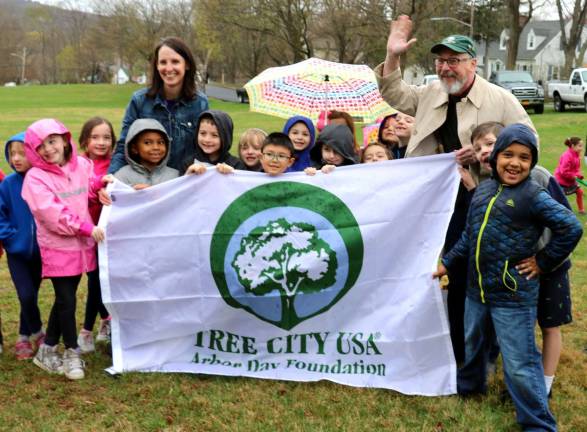 Village of Warwick celebrates Arbor Day at Stanley-Deming Park Photos by Roger Gavan Mayor Michael Newhard reported that Warwick had once again been named a "Tree City, USA" for 34 consecutive years.