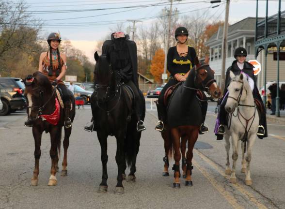 Annual Lions Club and Village of Warwick Halloween Parade draws 1,200 witches, goblins and other assorted characters There was a surprise visit by the “Headless Horseman,” courtesy of Leora Dillon in costume atop her horse Eagle.