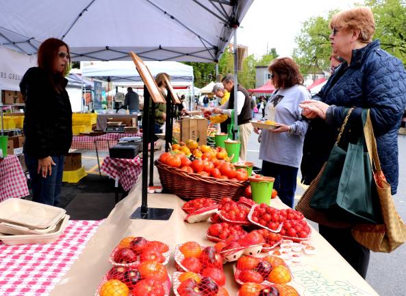 Warwick Warwick Valley Farmers' Market to re-open on May 12 File photo by Roger Gavan The Warwick Valley Farmers’ Market will open for the 26th year on Sunday, May 12.