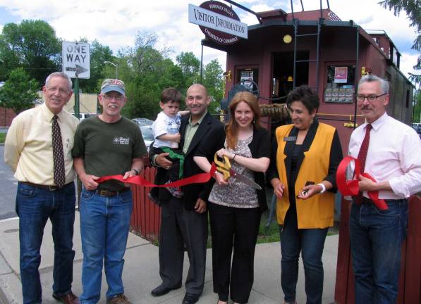 Bricks4Kidz joins Chamber members at ribbon-cutting ceremony Photo by Roger Gavan On Friday, May 30, Town of Warwick Supervisor Michael Sweeton, Mayor Michael Newhard and members of the Warwick Valley Chamber of Commerce joined Bricks4Kidz program President Tina Bossio, her husband Damian Bossio and their son Kodey, 2, for a ribbon-cutting ceremony outside the ChamberþÄôs þÄúCaboose" office on South Street.
