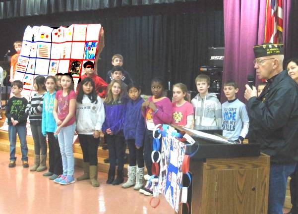 Warwick Valley Middle School hosts Breakfast for Vets Photo by Ed Bailey VFW member Evarist Lemay thanks the students for the breakfast.