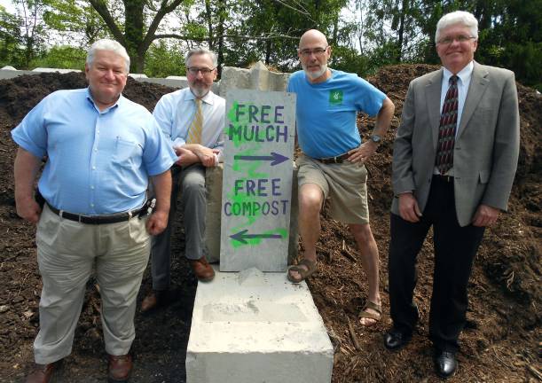 Free compost for Village of Warwick residents Working together to offer free compost and mulch for Village of Warwick residents: From left, DPW Supervisor Kirk Williams, Mayor Michael Newhard, Chairman of Sustainable Warwick Geoff Howard and Deputy Mayor Barry Cheney.