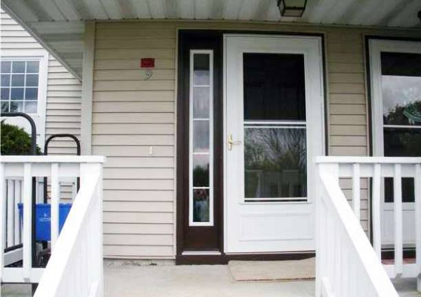 Downside to a simpler life with this affordable condominium in Homestead Village Downside to a simpler life with this affordable condominium in Homestead Village