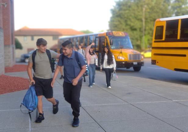Teachers celebrate school’s first day with advice for students Teachers celebrate school’s first day with advice for students