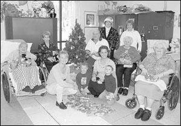 Local business plays Santa' Local business plays Santa'
