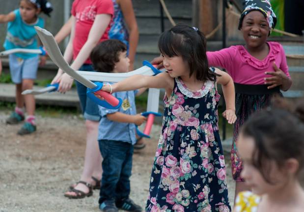 ‘Pirates of the Hudson’ storms Sleepy Hollow July 4 to 7 Photo by Bryan Haeffele Children learn to be a pirates.