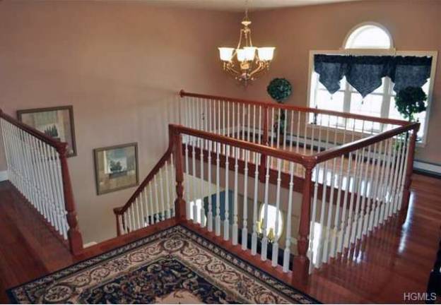 This federal style colonial leaves an impression This federal style colonial leaves an impression