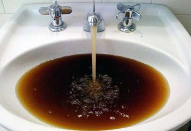 Warwicks water issues Photo illustration