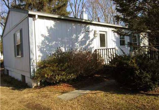 Three-bedroom ranch now available in family-friendly Warwick neighborhood Three-bedroom ranch now available in family-friendly Warwick neighborhood