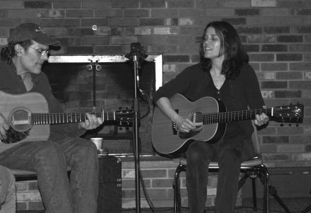 Neversink Valley Museum presents an evening of bluegrass and folk Annie and Mike Baglione.