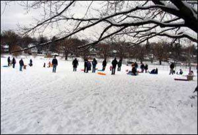 First snowstorm of season blankets Warwick area First snowstorm of season blankets Warwick area